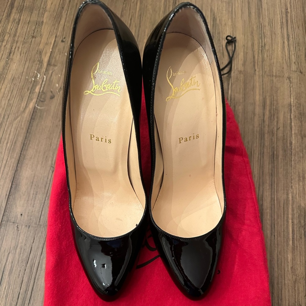 👠💕 Auth Christian Louboutin Black Heels